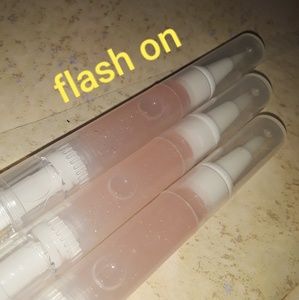 Lip oil